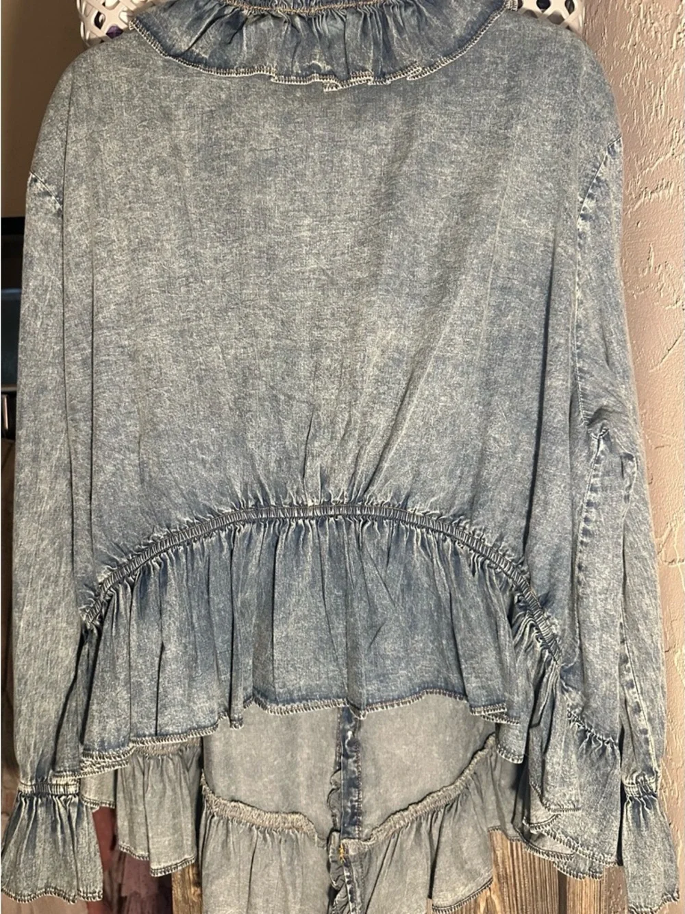 A Rare Bird Ruffled Light-weight Denim-Style Top - Picture 4 of 5